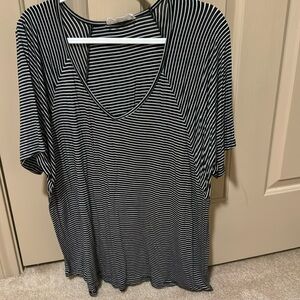 Double Zero Black and White Stripe T-Shirt Size L